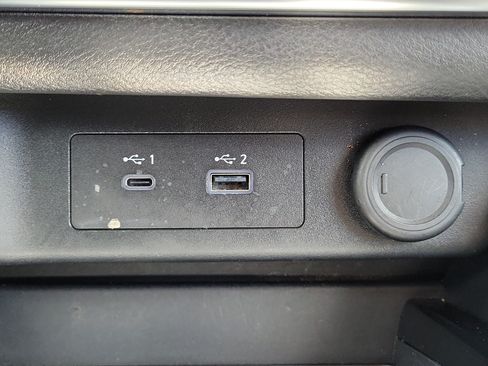 Certified 2023 Nissan Rogue SV FWD image 25