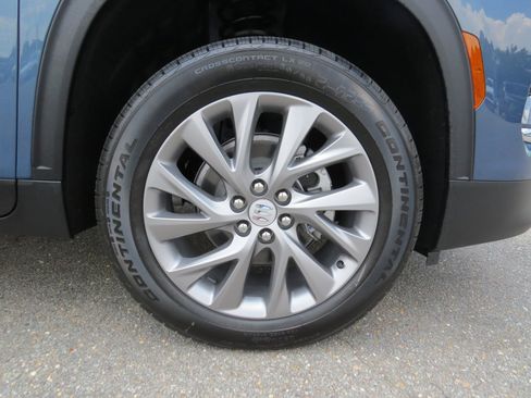 New 2025 Buick Enclave Preferred w/ Power Package image 10