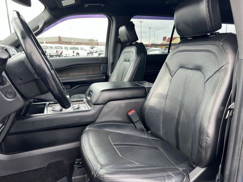 Used 2018 Ford Expedition Max Limited image 13