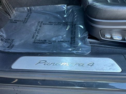 Used 2019 Porsche Panamera 4 w/ Premium Package Plus AWD/4WD image 31