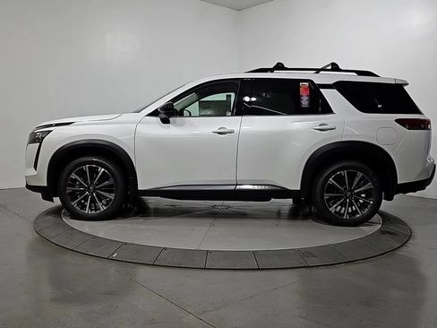 New 2026 Nissan Pathfinder Platinum AWD/4WD image 1