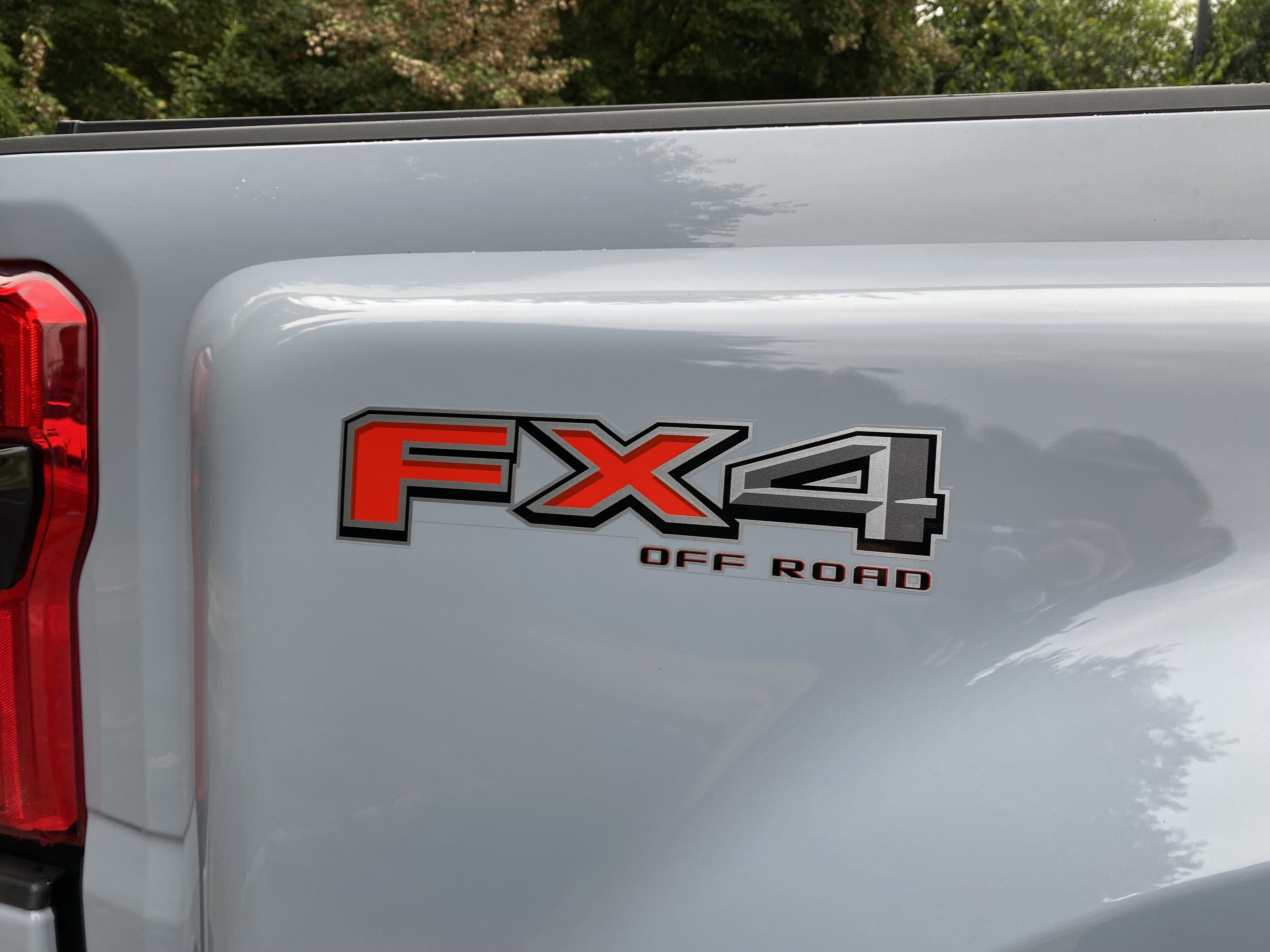 Used 2025 Ford F450 Platinum w/ FX4 Off-Road Package AWD/4WD image 42