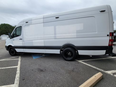 Used 2015 Mercedes-Benz Sprinter 3500 w/ Cargo Protection Package image 7