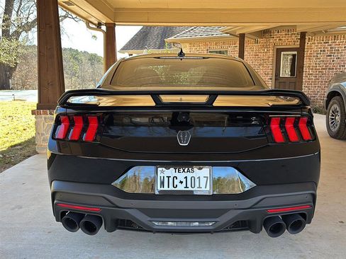 Used 2024 Ford Mustang Dark Horse image 5