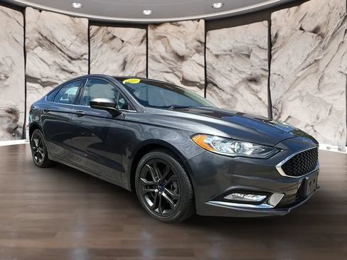 Used 2018 Ford Fusion SE w/ Equipment Group 201A AWD/4WD image 11