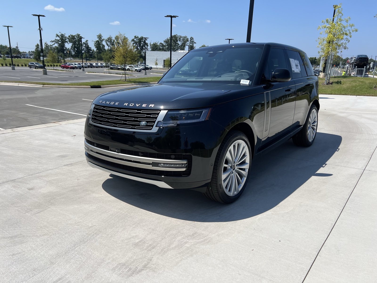 New 2026 Land Rover Range Rover SE AWD/4WD image 1