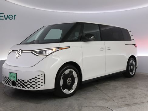 Used 2025 Volkswagen ID. Buzz Pro S RWD image 2