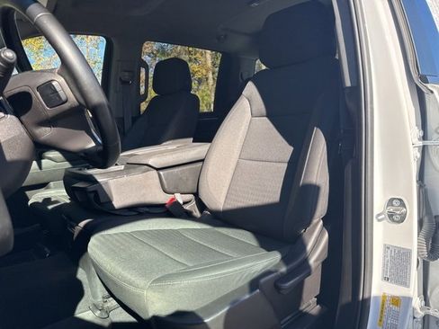 Used 2024 Chevrolet Silverado 2500 LT image 10