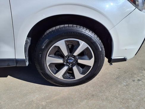 Used 2017 Subaru Forester 2.5i Premium w/ All-Weather Package image 27