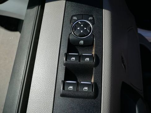 Used 2018 Ford F350 XL w/ Power Equipment Group AWD/4WD image 18