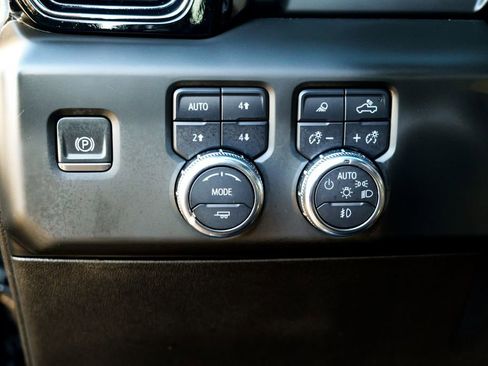 Used 2024 GMC Sierra 1500 AT4 w/ Technology Package image 55