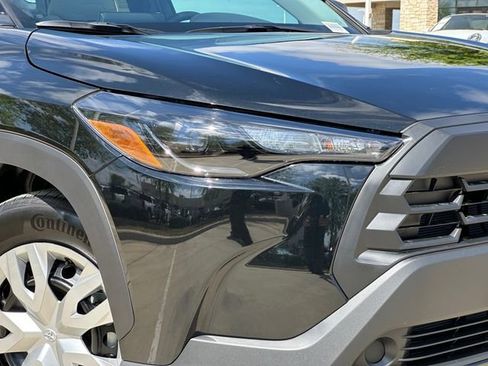 Used 2026 Toyota Corolla Cross L image 3