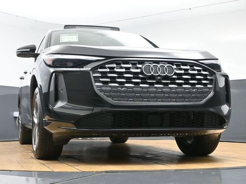Used 2025 Audi Q5 Premium w/ Convenience Package AWD/4WD image 52