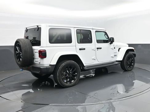 Used 2023 Jeep Wrangler Unlimited Sahara w/ Dual Top Group AWD/4WD image 24
