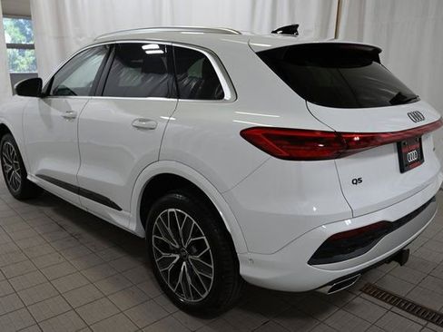 Used 2025 Audi Q5 Premium Plus w/ Premium Plus AWD/4WD image 11