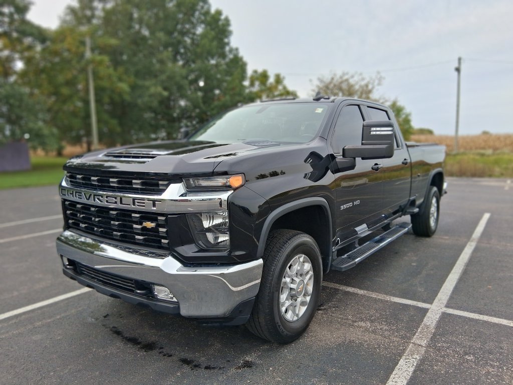 Used 2022 Chevrolet Silverado 3500 LT w/ Convenience Package AWD/4WD image 3