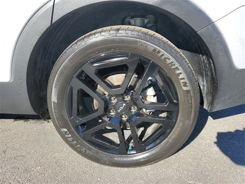 Certified 2024 Kia Telluride EX X-Line image 9