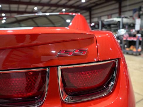 Used 2010 Chevrolet Camaro SS w/ Interior Accent Trim Package image 26