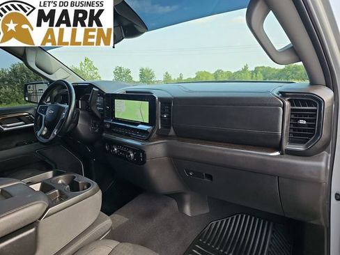 Used 2024 Chevrolet Silverado 1500 LT AWD/4WD image 29