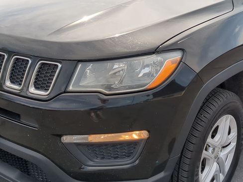 Used 2018 Jeep Compass Sport AWD/4WD image 12