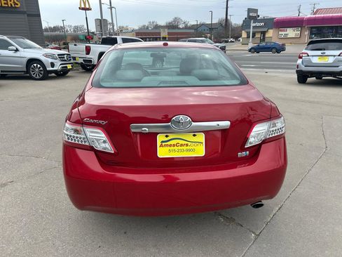 Used 2011 Toyota Camry Hybrid image 4