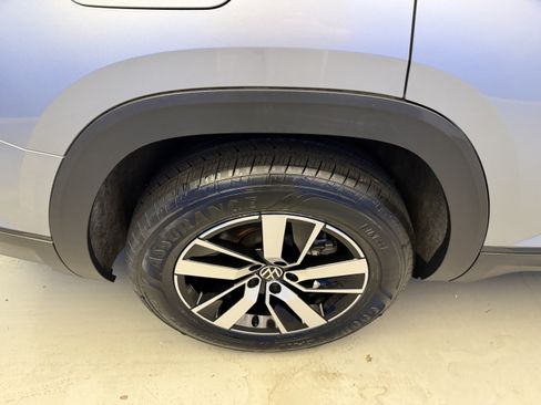 Used 2023 Volkswagen Atlas SE AWD/4WD image 8