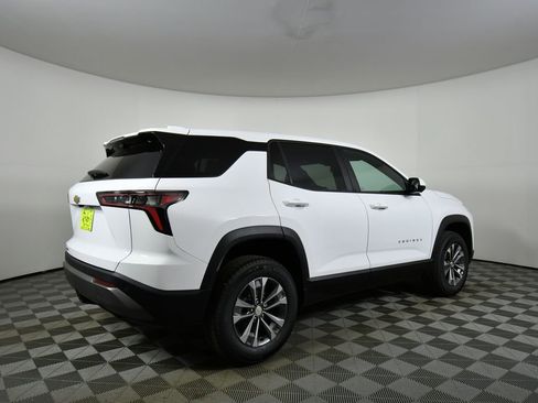 New 2026 Chevrolet Equinox LT AWD/4WD image 10