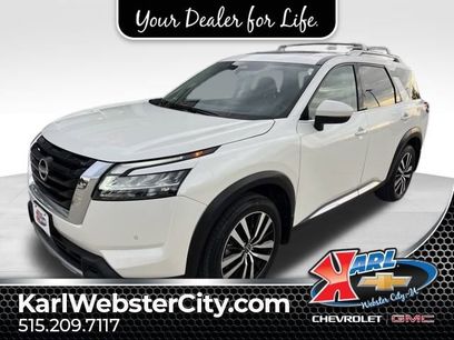 Used 2024 Nissan Pathfinder Platinum