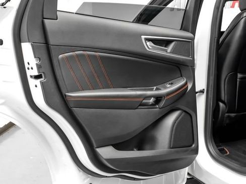 Used 2022 Ford Edge ST-Line AWD/4WD image 43
