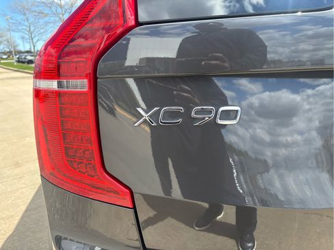 Used 2023 Volvo XC90 B6 Plus AWD/4WD image 8