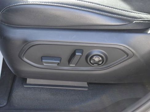 Used 2023 Jeep Grand Cherokee L Laredo image 15