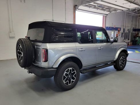 Used 2023 Ford Bronco Outer Banks image 6