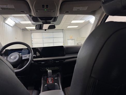 New 2026 Nissan Kicks SR image 22