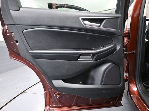 Used 2016 Ford Edge SEL w/ Equipment Group 201A image 38