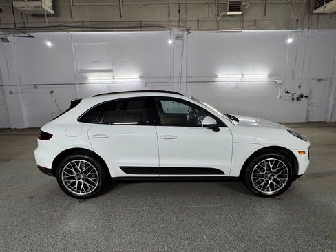 Used 2018 Porsche Macan AWD/4WD image 9