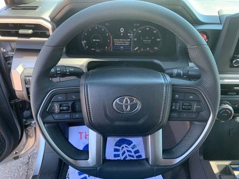 Used 2025 Toyota Tacoma TRD Off-Road AWD/4WD image 16