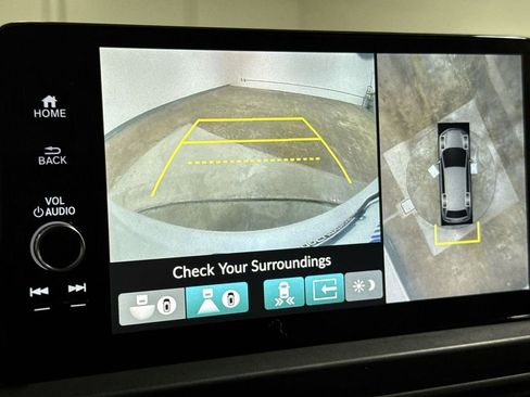 Used 2023 Honda Pilot Elite image 16