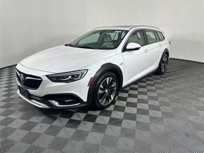 Used 2019 Buick Regal Essence w/ Driver Confidence Package I