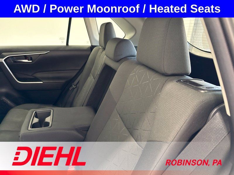 Used 2021 Toyota RAV4 XLE w/ Convenience Package AWD/4WD image 16