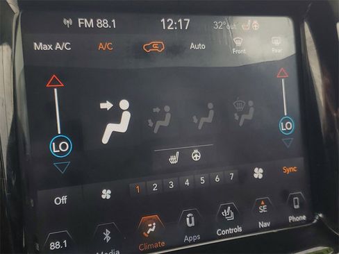 Used 2018 Jeep Compass Limited w/ Navigation Group image 24