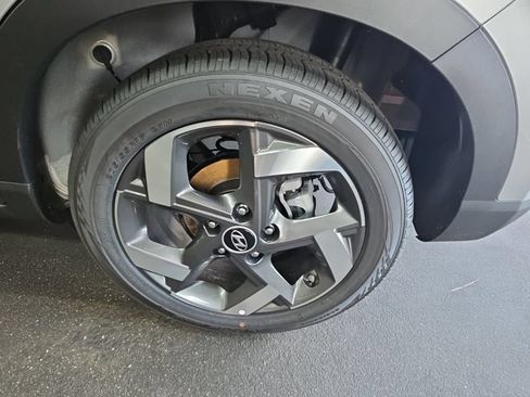 Used 2026 Hyundai Venue SEL FWD image 29