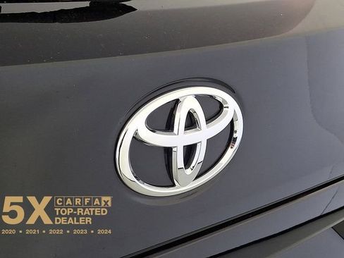 Used 2024 Toyota Corolla Cross LE image 34