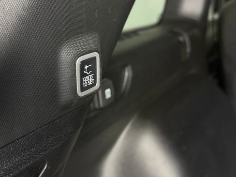 Certified 2025 Jeep Grand Cherokee Altitude image 28