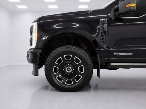 Used 2025 Ford F250 Platinum AWD/4WD image 9