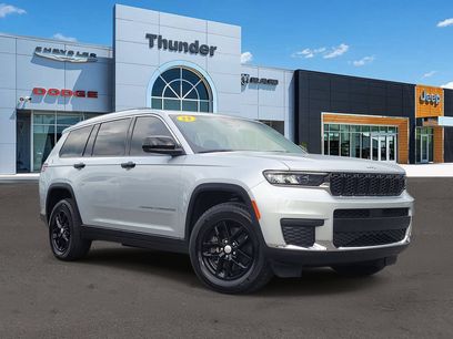 Used 2023 Jeep Grand Cherokee L Laredo