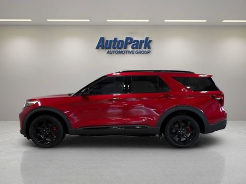 Used 2020 Ford Explorer ST w/ ST Street Pack image 4