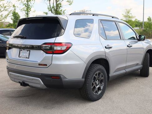 New 2025 Honda Pilot TrailSport image 6