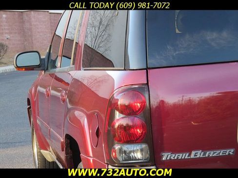 Used 2004 Chevrolet TrailBlazer LT w/ LT Preferred Equipment Group image 26