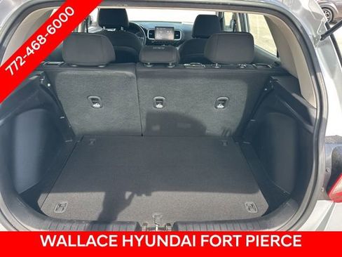 Used 2021 Hyundai Venue SEL FWD image 10