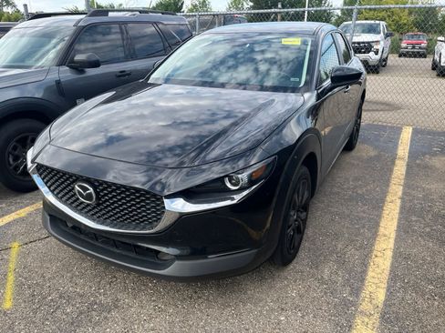 Used 2024 MAZDA CX-30 AWD 2.5 S w/ Select Sport Pkg image 2